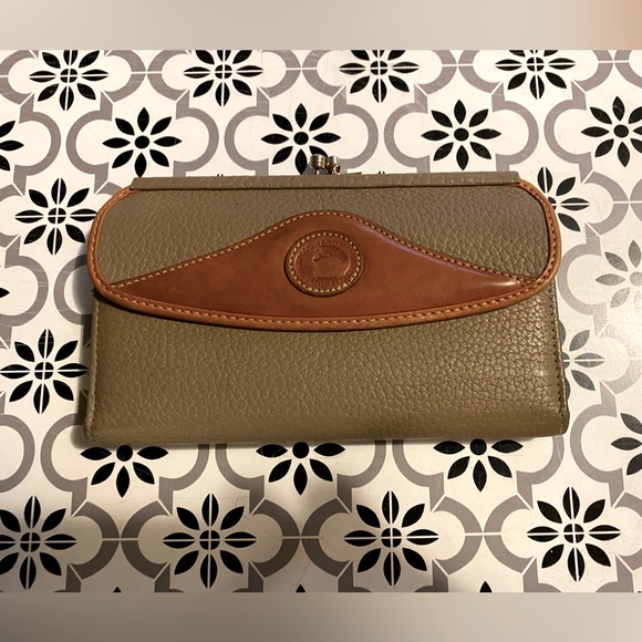 Vintage Dooney & Bourke All Weather Leather Classic Purse and Wallet Bundle - Picture 12 of 16